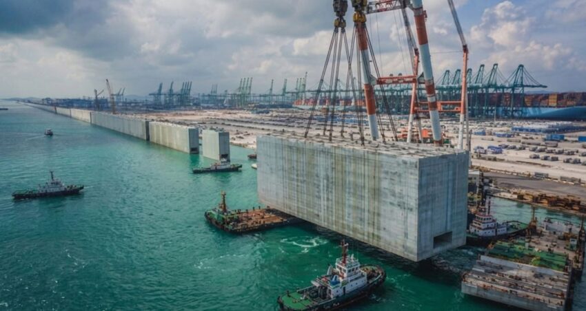 10 katli bina yuksekligindeki beton bloklari denize attilar uGt6egS8.jpg