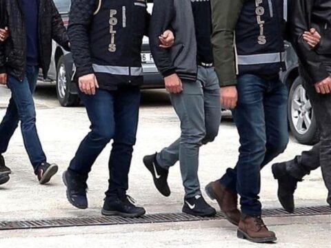 12 ilde operasyon aralarinda polis ve avukatlarin da oldugu 50 supheli gozaltinda H9klavTU.jpg