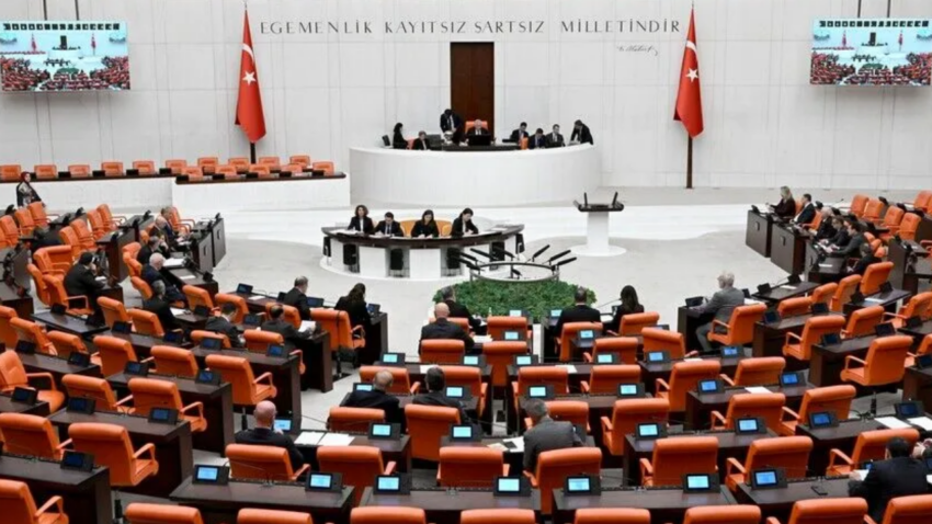 12 yargi paketi son durum yeni yargi paketi meclisten gecti mi ne zaman gececek P6MSxWOU.png