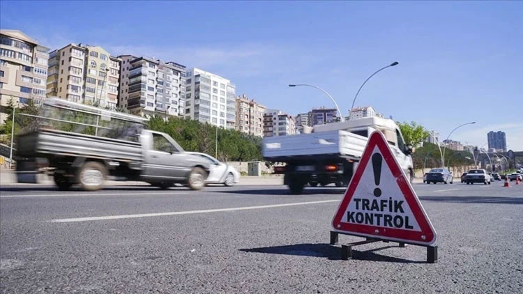 15 temmuz istanbul kapali yollar listesi 2026 yarin istanbulda hangi yollar trafige kapali olacak KsuINn4L.jpg
