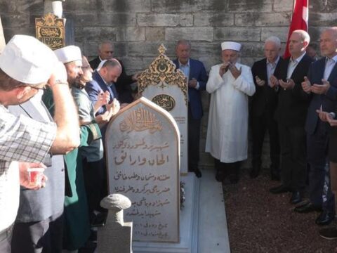 15 temmuz sehidi prof dr ilhan varank kabri basinda anildi eCNU8OtX.jpg