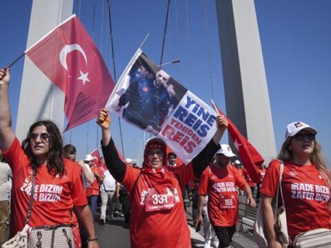 15 temmuz sehitler anitinda irade bizim zafer bizim anma programi vali gul vatanin birligi f7d6YChj.jpg