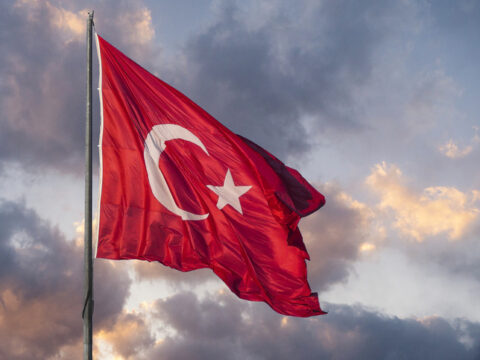 15 temmuzda bayrak asilir mi yariya iner mi turk bayragi asilan gunler ve milli KwFd22Vf.jpg