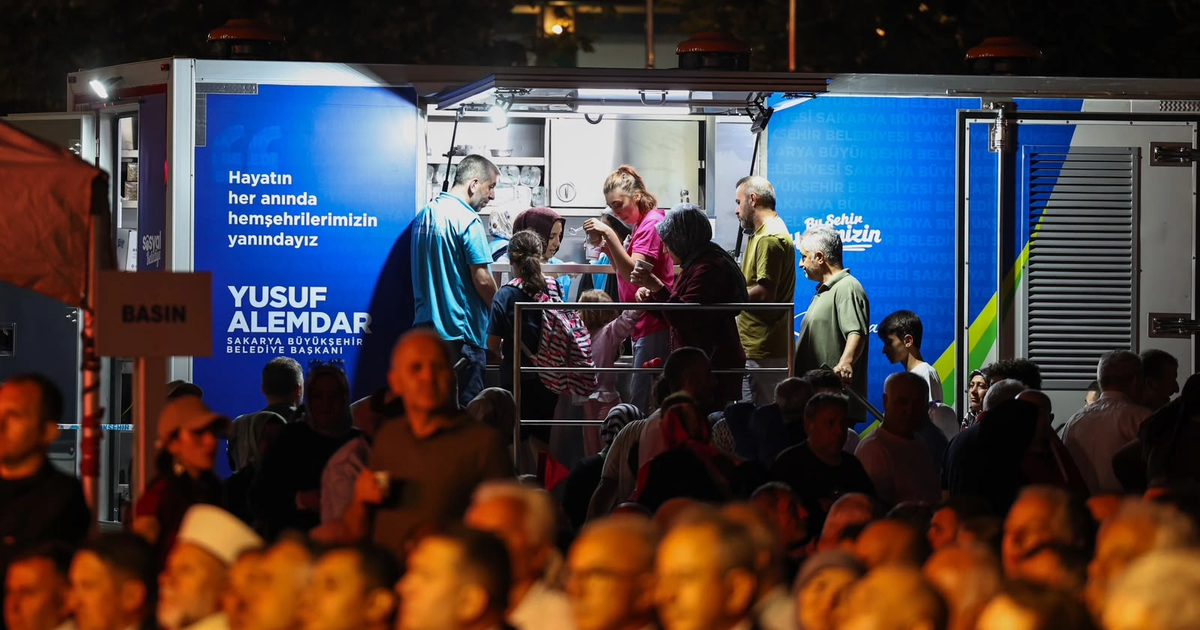 15 Temmuz’un 10’uncu yılında Sakarya, Demokrasi Meydanı’nda buluştu