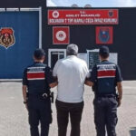 20 yil 4 ay hapis cezasiyla araniyordu jandarmanin takibiyle yakalandi 2h7VO386.jpg