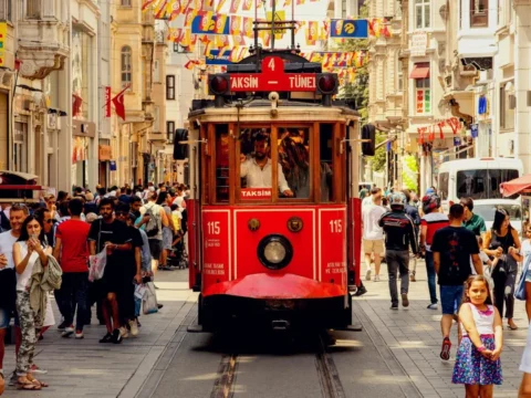 2025te 24 milyon kisi iller arasinda goc etti istanbul en fazla goc alan ve ZtPdF9eY.webp