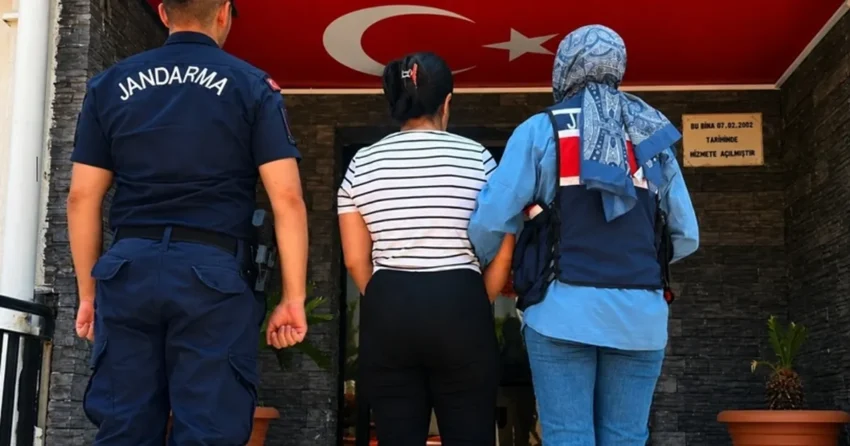 25 yil 8 ay hapis cezasiyla aranan cinayet hukumlusu manavgatta yakalandi nTDreA3d.webp