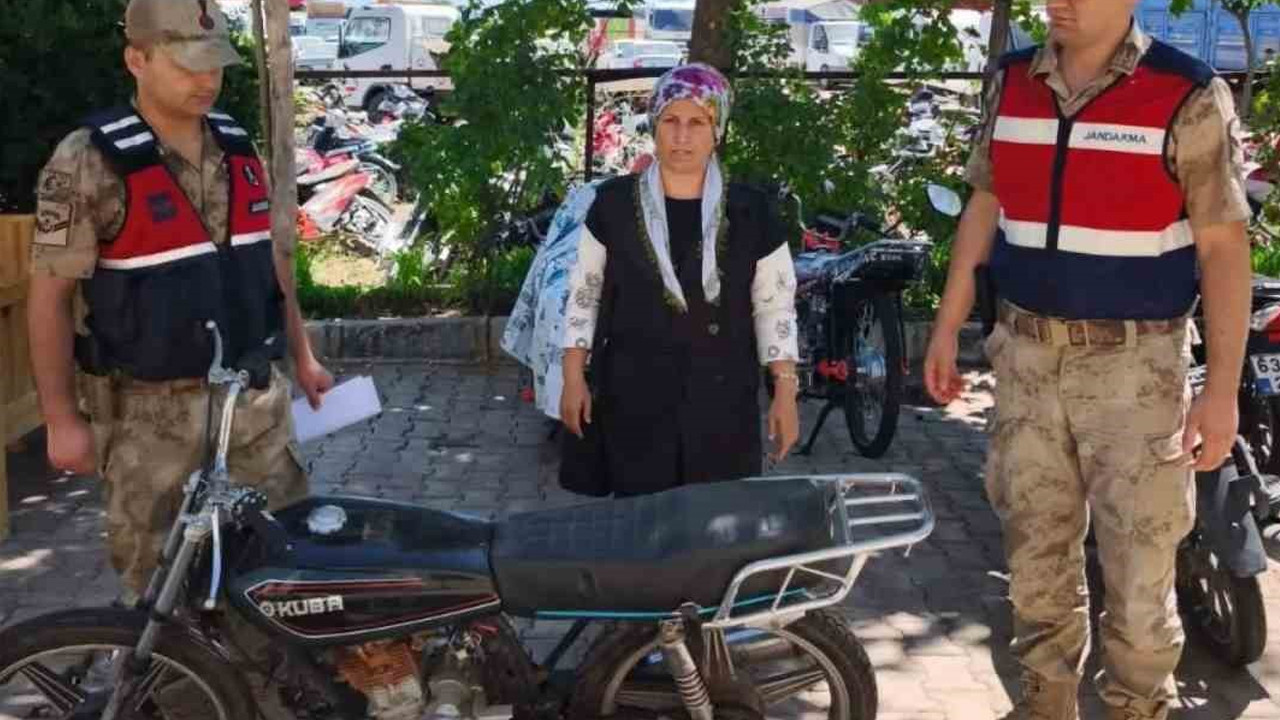 3 ay önce çalınan motosiklet sahibine teslim edildi