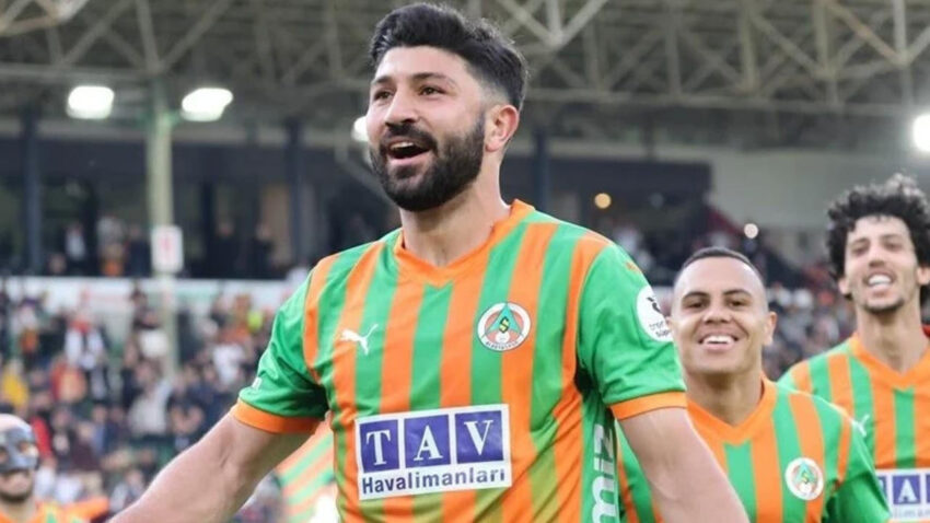 34 macta 9 gol atmisti sozlesmesi feshedildi t5TMKesC.jpg