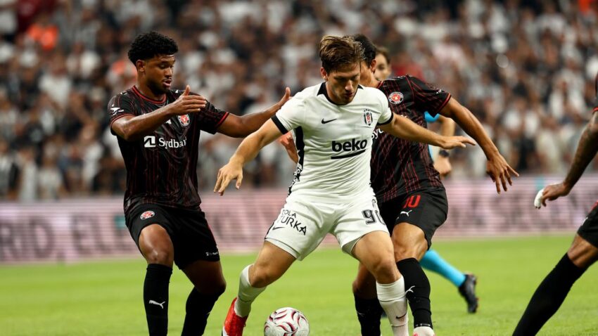 357 gun sonra yeniden besiktas formasi giydi QF3PIiiU.jpg