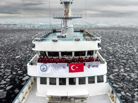 6 ulusal arktik bilimsel arastirma seferindeki turk bilim ekibi kuzey kutbunda nq7SVBvt.jpg