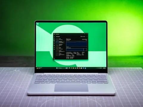 8 gb ram windows 11e yetmedi surface donmaya basladi E4yzPLDi.webp
