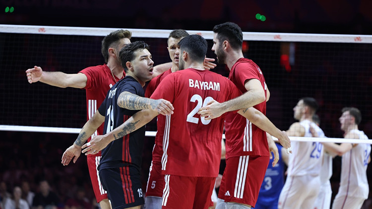 A milli erkek voleybol takimi sirbistani set vermeden gecti p4E1cXGD.jpg