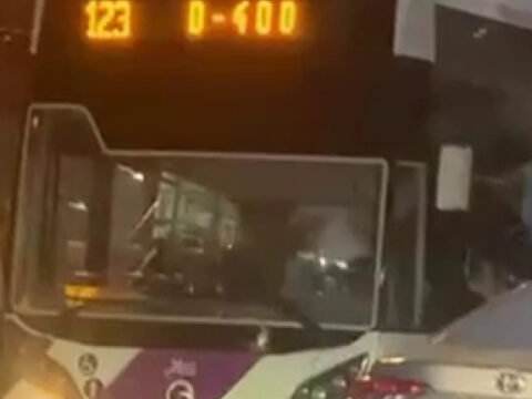 Adanada 10 kisilik grup otobus soforunu darbetti CLUZftiy.jpg