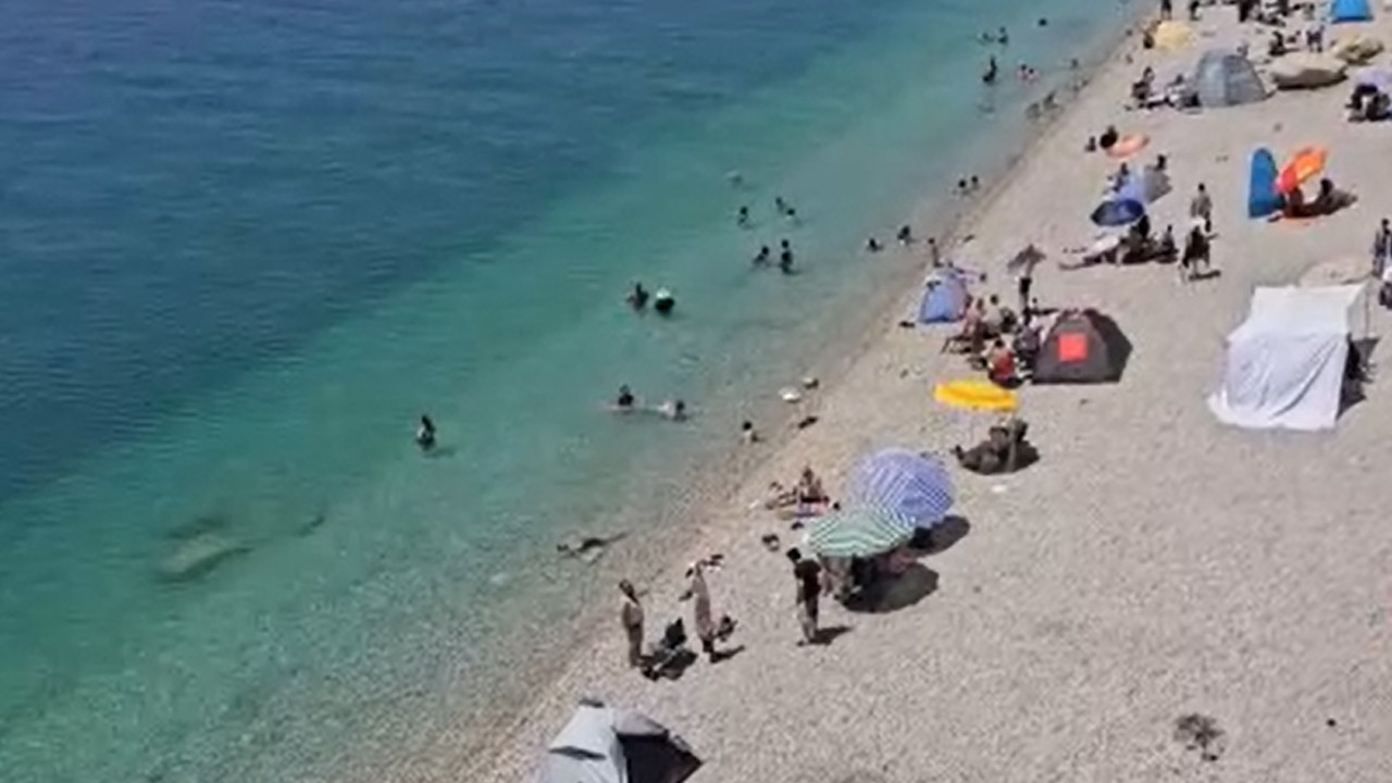 Adilcevaz sahilleri yaz sezonunda tatilcilerin odak noktası oldu