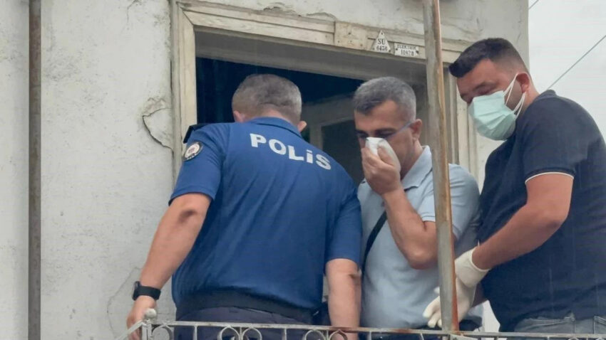 Agir koku aci gercegi ortaya cikardi 73 yasindaki adam evinde olu bulundu VrU7FzaD.jpg