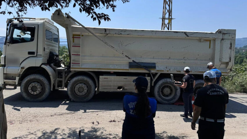 Agir tonajli araclara gecit yok orduda 11 araca cezai islem uygulandi WVqLXvpJ.jpg