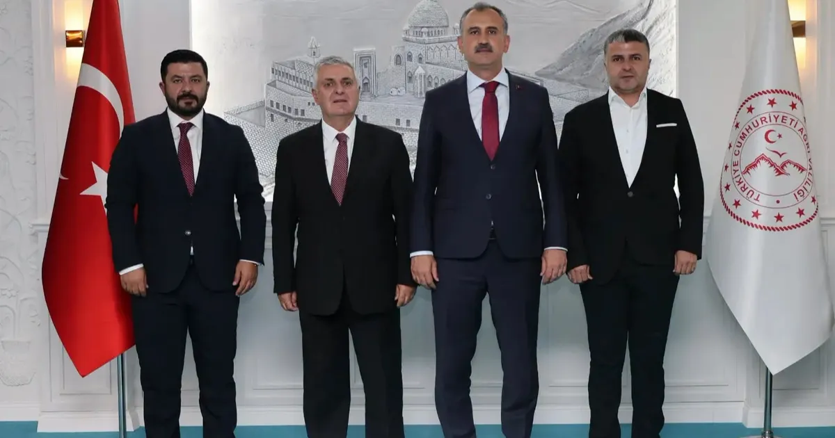 Ağrı Valisi Bozkurt, Hakkarili iş insanlarını ağırladı