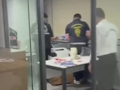Ahbap derneginde arama yapildi yeni detaylar ortaya cikti 4GZUB3Ic.jpg