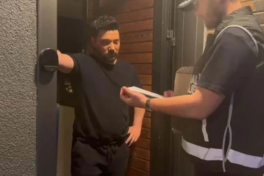 Ahbap dernegine yonelik yurutulen sorusturma kapsaminda gozaltina alinan oguzhan ugur tutuklama talebiyle mahkemeye sevk J1zOcA6C.png