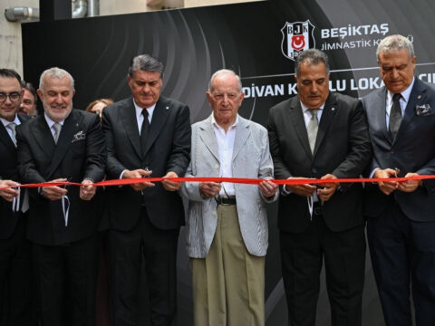 Ahmet urkmezgil verdigi sozu tuttu besiktasa yeni yuva SrTVt2Jm.jpg