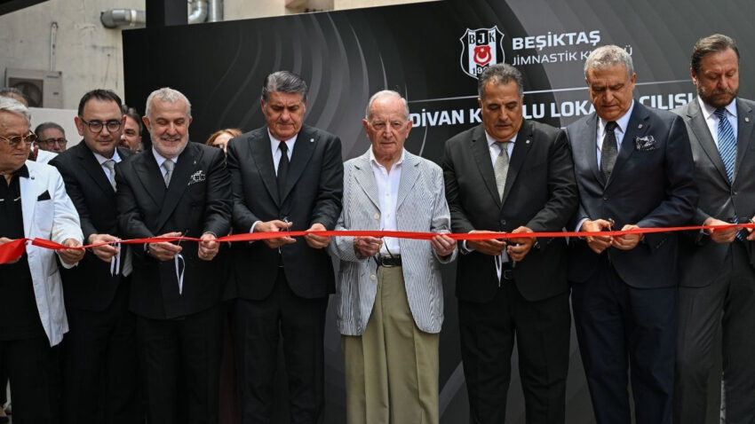 Ahmet urkmezgil verdigi sozu tuttu besiktasa yeni yuva SrTVt2Jm.jpg