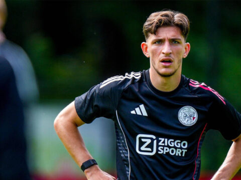 Ahmetcan kaplan imza atacakken transferi son anda iptal oldu JVkOvbey.jpg