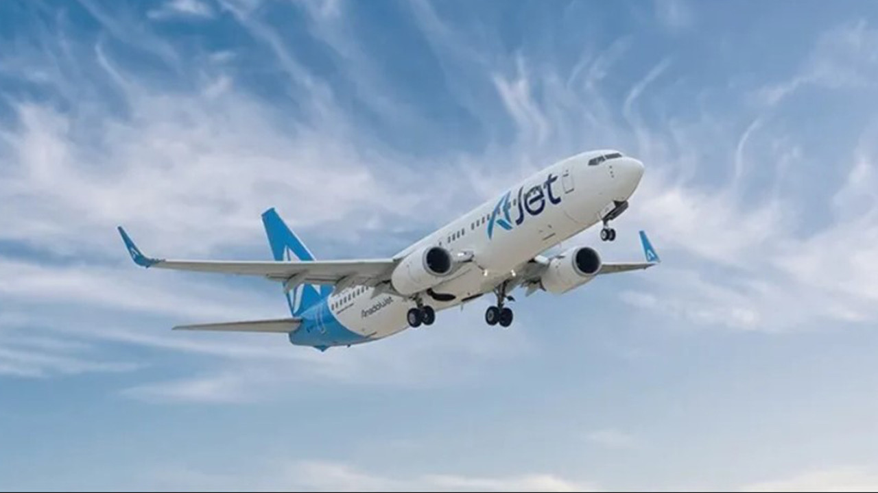 AJet’ten yeni rekor: Bir günde 100 bini aşkın yolcu taşıdı