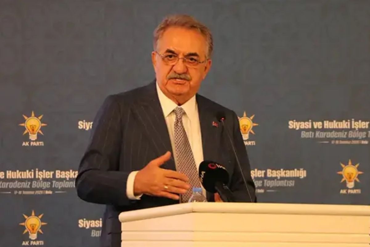 Ak parti genel baskan yardimcisi hayati yazici yeni anayasanin referanduma sunulacagini acikladi hW3EfumF.jpg