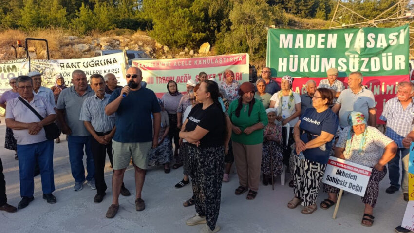Akbelende ucuncu yil bulusmasi maden yasasini tanimiyoruz pwfM442J.jpg