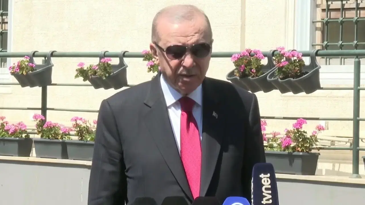 AKP’li Cumhurbaşkanı Erdoğan günler sonra kameralar karşısında: ‘İkram, izzet misafirlerimizi hoşnut etti’