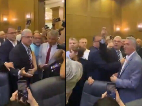 Akpli sozcunun ismet inonuye hakareti meclisi karistirdi chp salonu terk etti ISnEf5Ou.jpg