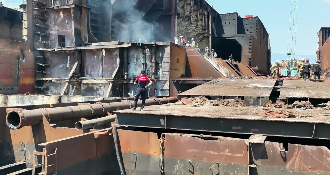Aliağa Gemi Söküm Tesisleri’nde korkutan yangın