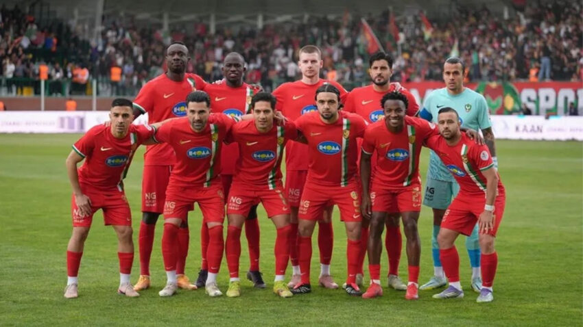 Amedspordan ayrildi futbolu birakti BuGD2JLD.jpg
