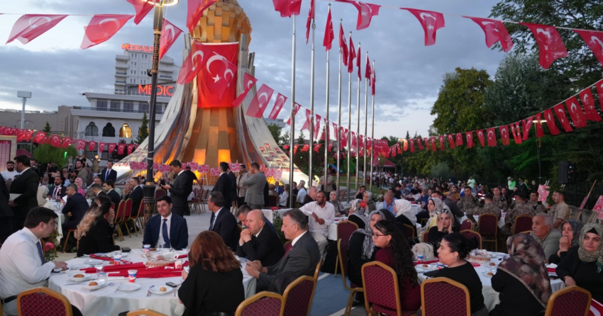 Ankara keciorende 15 temmuz sehitleri dualarla anildi nnjyIbPE.webp