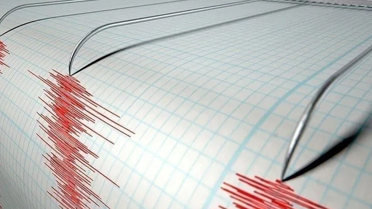 Antalya 3.5 büyüklüğünde deprem ile sallandı