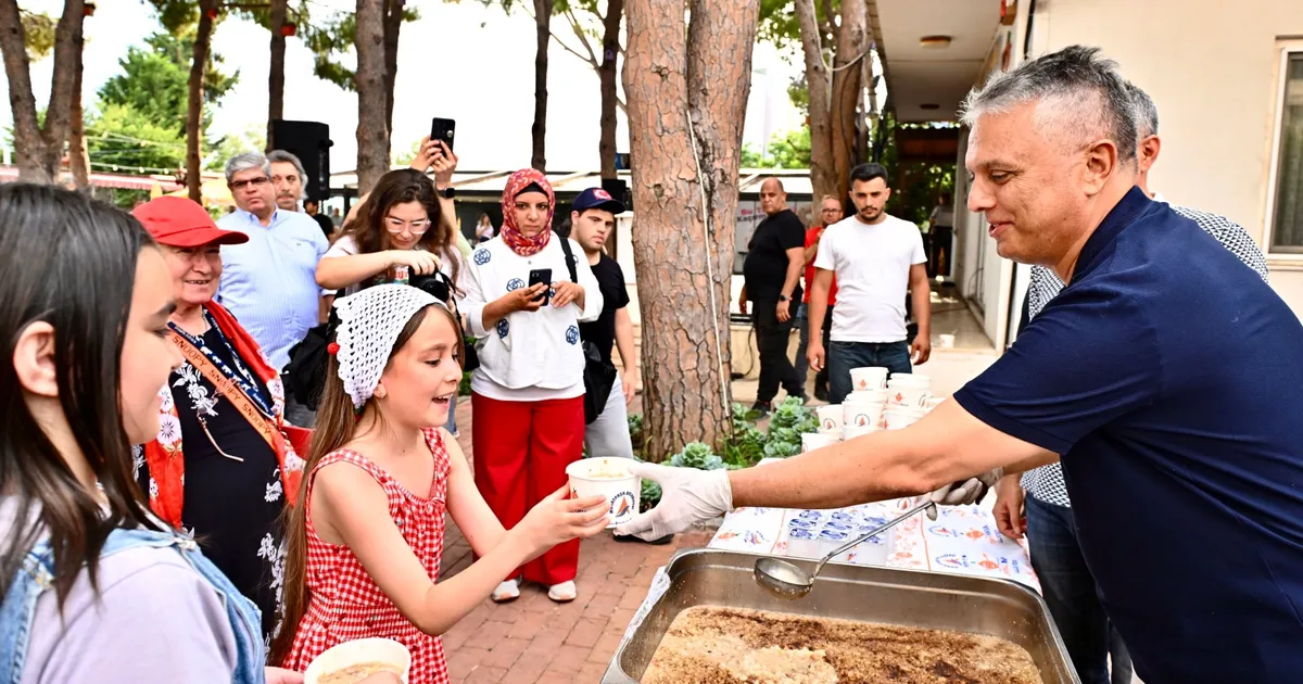 Antalya Muratpaşa’da ‘engelsiz’ ikram
