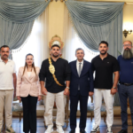 Antalyada baspehlivan erkan tastan vali sahine ziyaret k3MqxkEd.webp