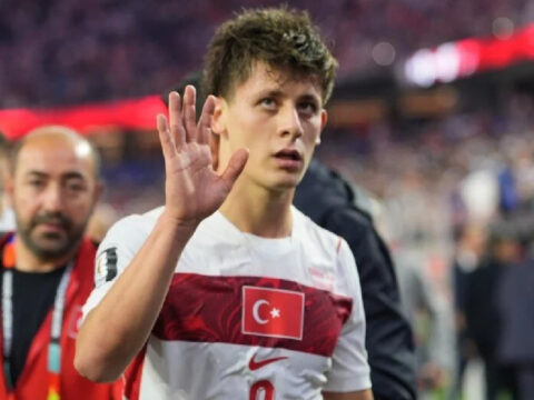 Arda gulerden fenerbahce surprizi kayitsiz kalamadi ecTdqyD7.jpg