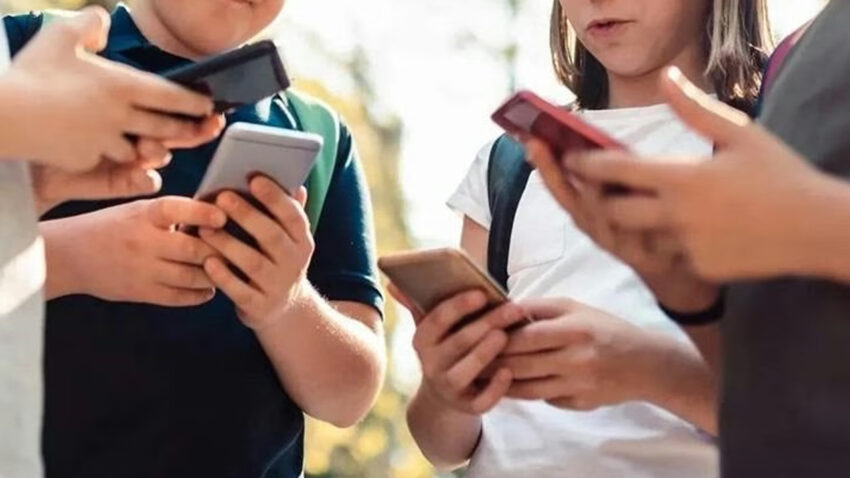 Avrupada cocuklar icin dijital bariyer donemi sosyal medyaya kati yas siniri kapida fByGRflq.jpg