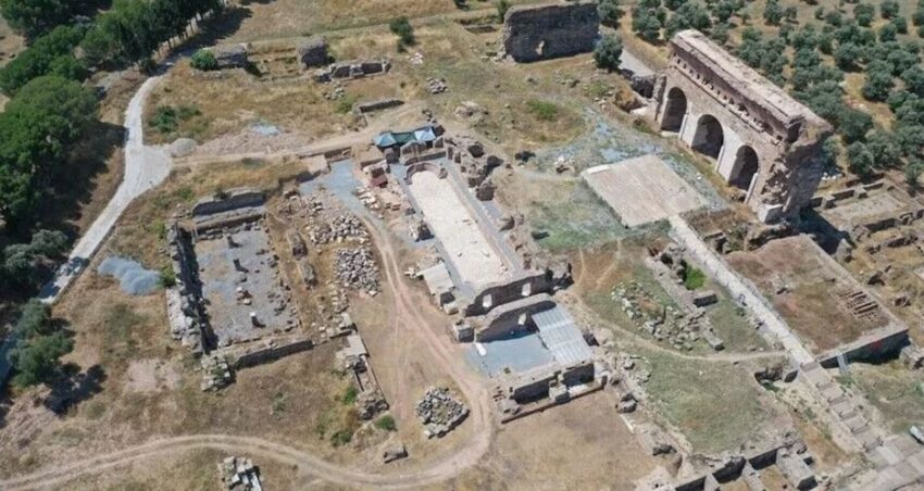 Aydinda ortaya cikti antik zamanlarda burada egitiyorlarmis YQfrCN1B.jpg