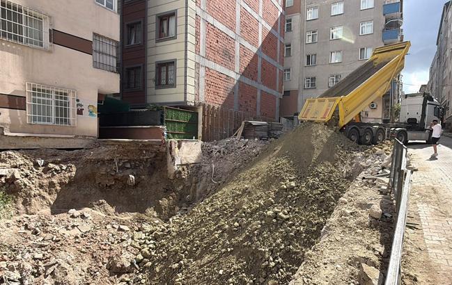 Bahcelievlerde korkutan cokme 15 daire apar topar bosaltildi kritik inceleme suruyor 2KaLMaau.jpg