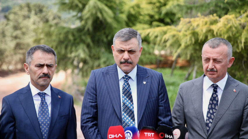 Bakan ciftciden sokak hayvanlari hakkinda aciklama veriyi acikladi Yv99rmHE.jpg