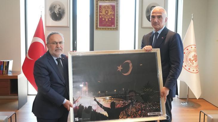 Bakan ersoy 15 temmuz dernegi heyetini agirladi dH4AMwnr.jpg