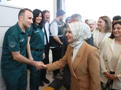 Bakan goktas kapikulede gurbetcileri karsiladi pZeS53hc.jpg