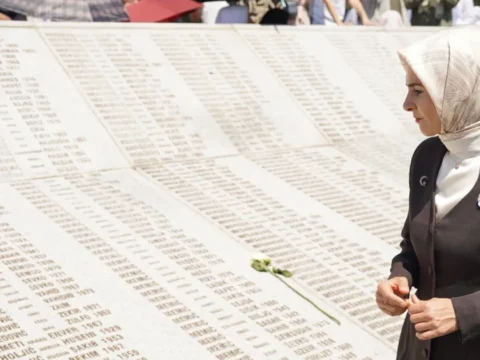 Bakan goktas srebrenitsa soykirimini unutturmayacagiz rk8TtE71.webp