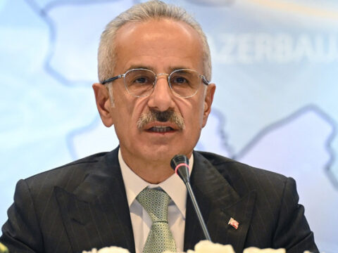 Bakan uraloglu lacivert yol buyuk bir firsat sunmaktadir 5XiPuPu7.jpg