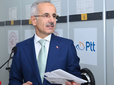 Bakan uraloglu pttnin elektrikli skuterleri dunyanin cevresini 260 kez dolasacak mesafeye ulasti tdbPIXd4.jpg