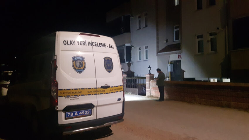 Balkondan dusen alzheimer hastasi kurtarilamadi giKHmCSK.jpg