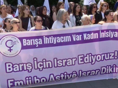 Barisa ihtiyacim var kadin inisiyatifi demokratik siyasetin onunu acan bir yasa icin israr ediyoruz QIHS2qAT.jpg